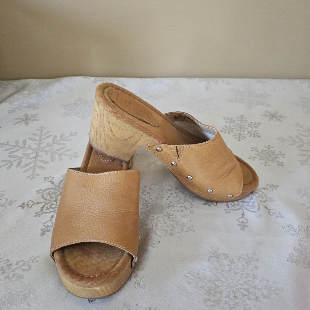 Anthropologie Tan Leather Mules Versatile Slip-On Boho SZ 8
